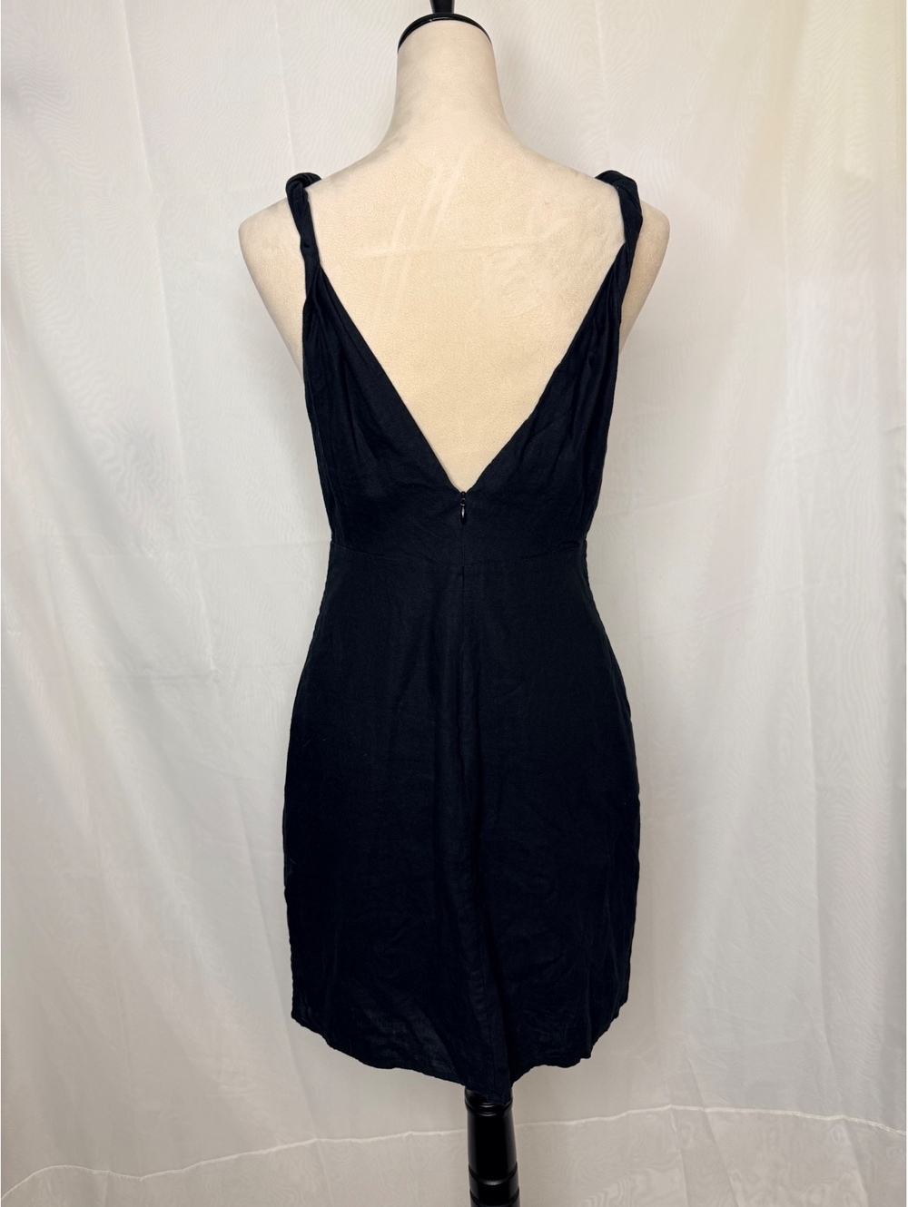 FARM Rio Black Mini Dress with White Floral Applique - Picture 7 of 12